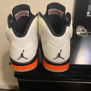 White orange and black air Jordan 5 “shattered backboard” size 11 1/2